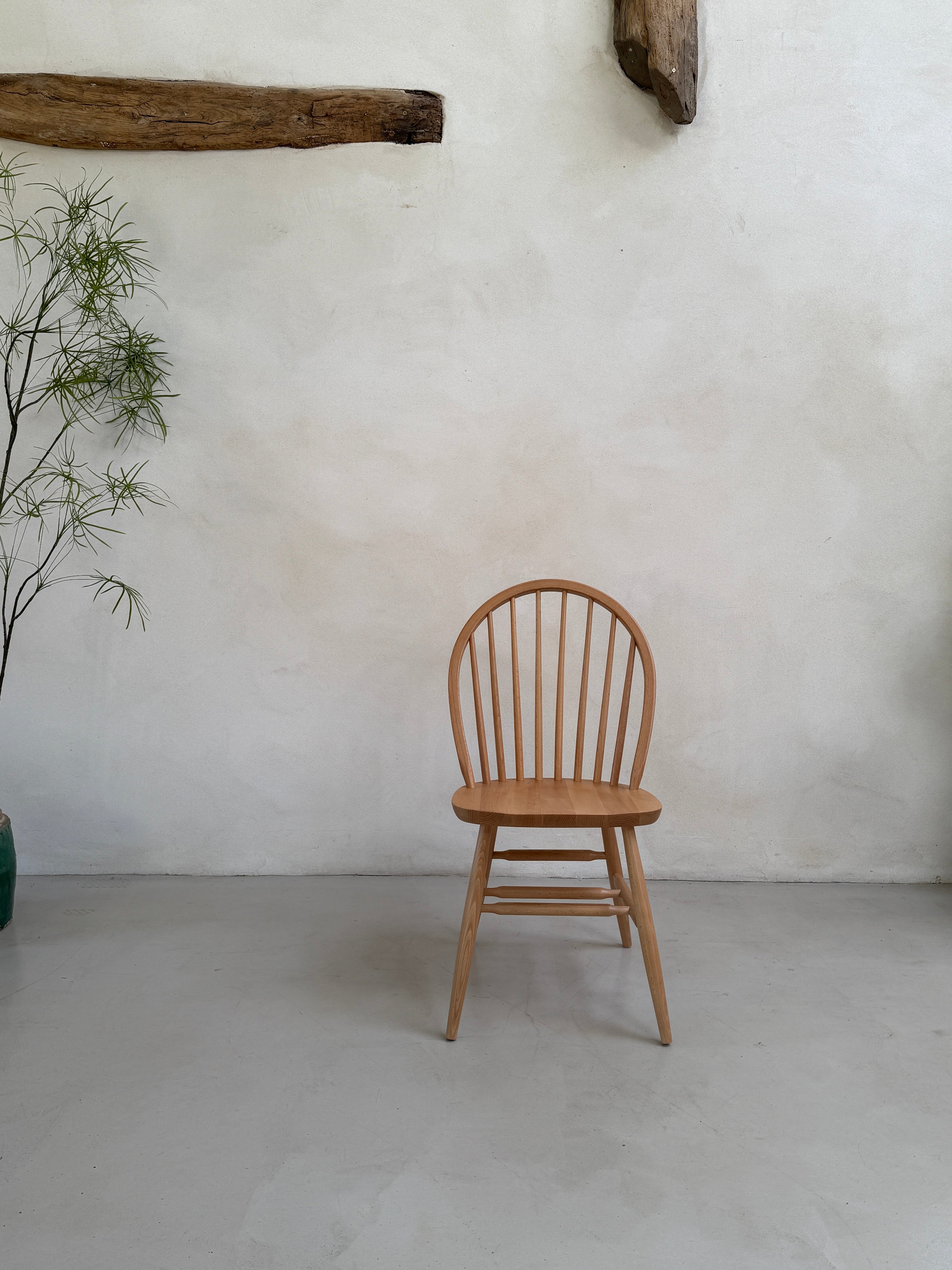 Wooden dining chair | Windsor